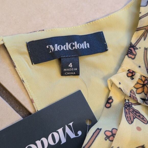 NWT ModCloth Your Flowing Places Maxi Dress Yellow Dragonfly print size 4 - Picture 4 of 12
